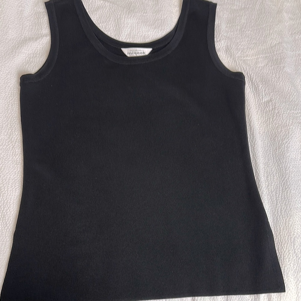 Exclusively Misook Sz S black tank top